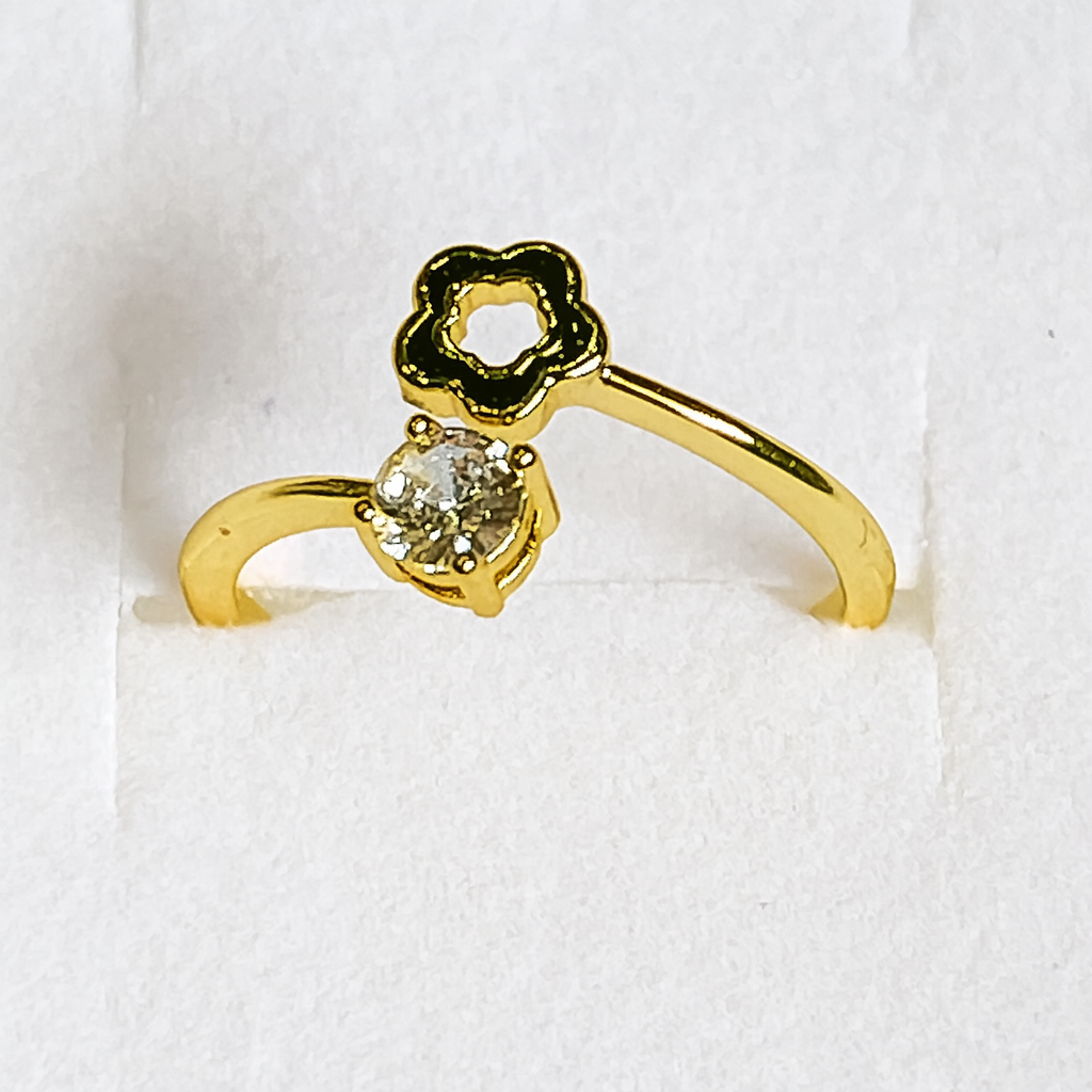 Set of 4 Elegant Zirconia and Gold Plated Adjustable Rings