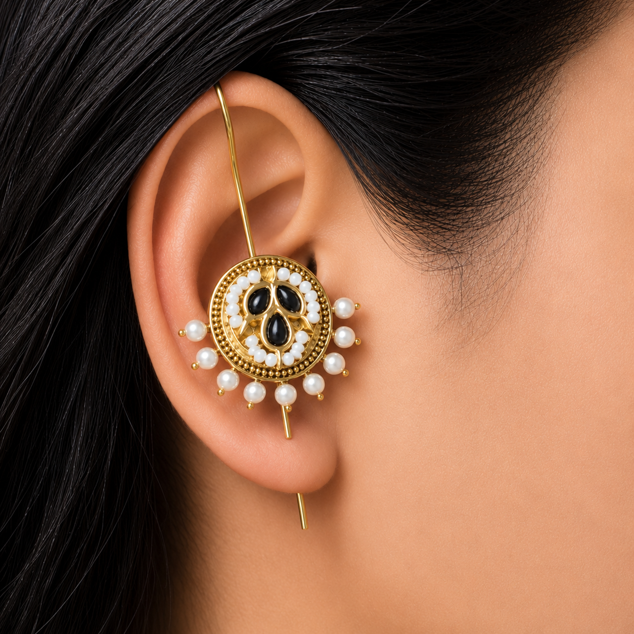 A Set Of Pearl Black And White Needle Ear Cuff Earrings
