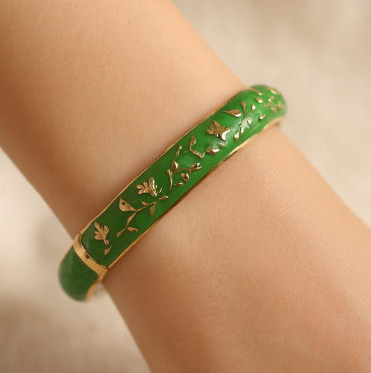 Green Elegant Floral Meenakari Enamel Bangle With Golden Floral Detailing