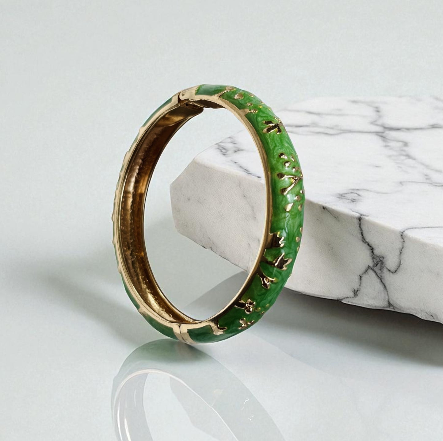 Green Elegant Floral Meenakari Enamel Bangle With Golden Floral Detailing